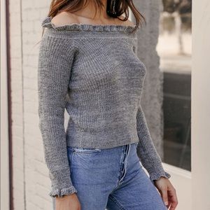 Lulu’s “Come Warm Up” heather grey ruffled off-the-shoulder sweater size Medium
